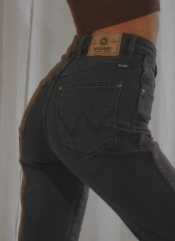 Wrangler - Tyler Cropped - Deelite Black
