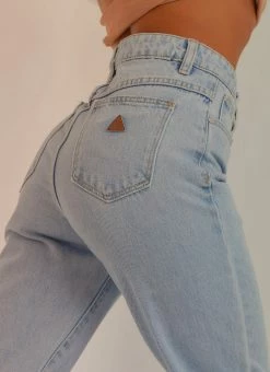 Abrand - A 94 High Straight Jean - Walkaway