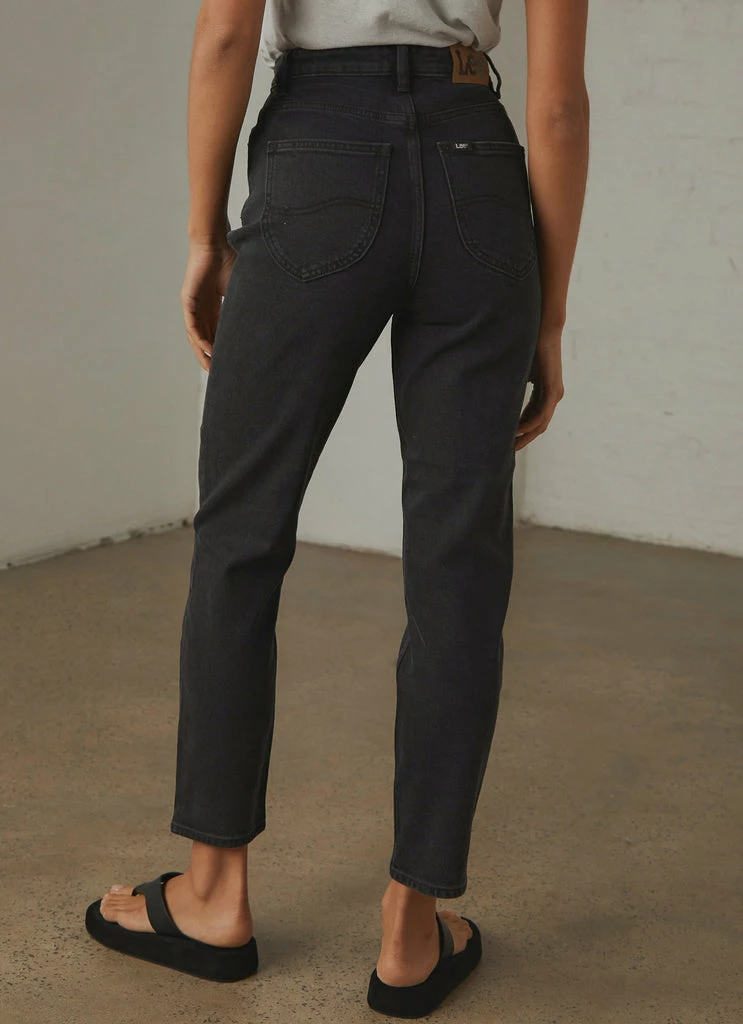 Lee - High Moms Jean - Bias Black - Image 5