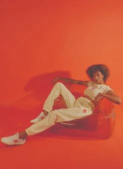 Vacancy Supply - Vacancy Supply X Micke Lindebergh - Blume Sweatpant - Buttercream