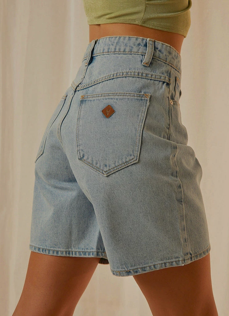 Abrand - A Carrie Short - Walk Away - Image 2