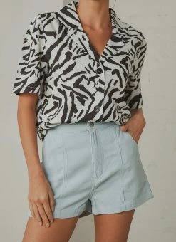 Wrangler - Elastic Hi Bells Short - Icicle