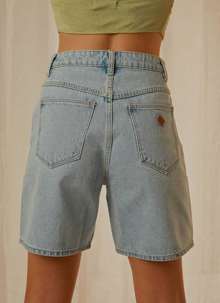 Abrand - A Carrie Short - Walk Away - Image 5